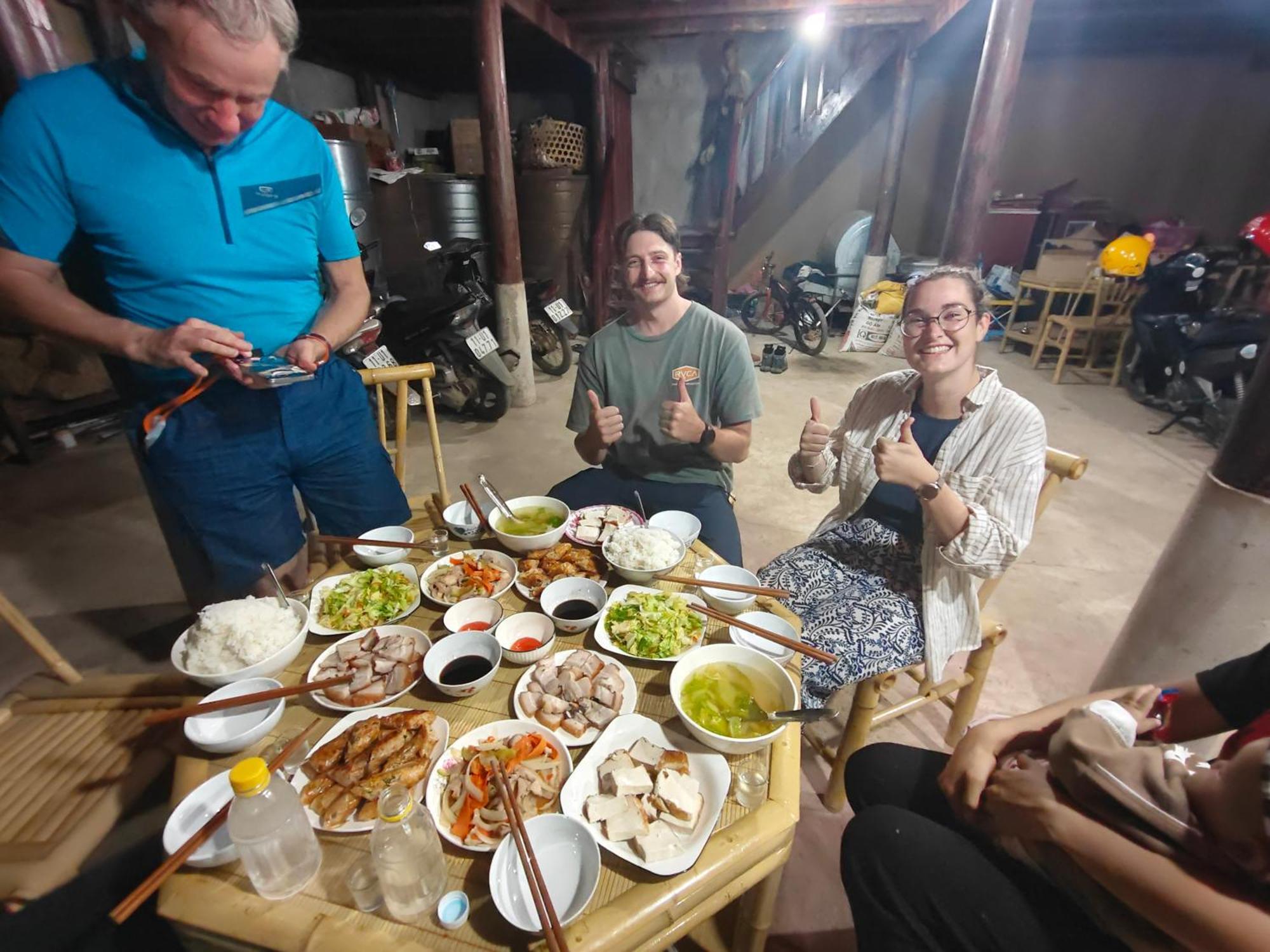 Nung An Homestay Quang Uyen Extérieur photo